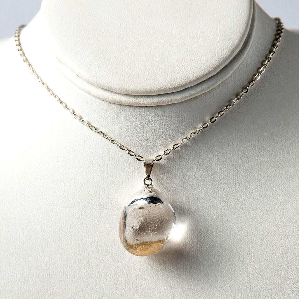 Beautiful Polished Clear Quartz Fashion Necklace Pendant and Chain