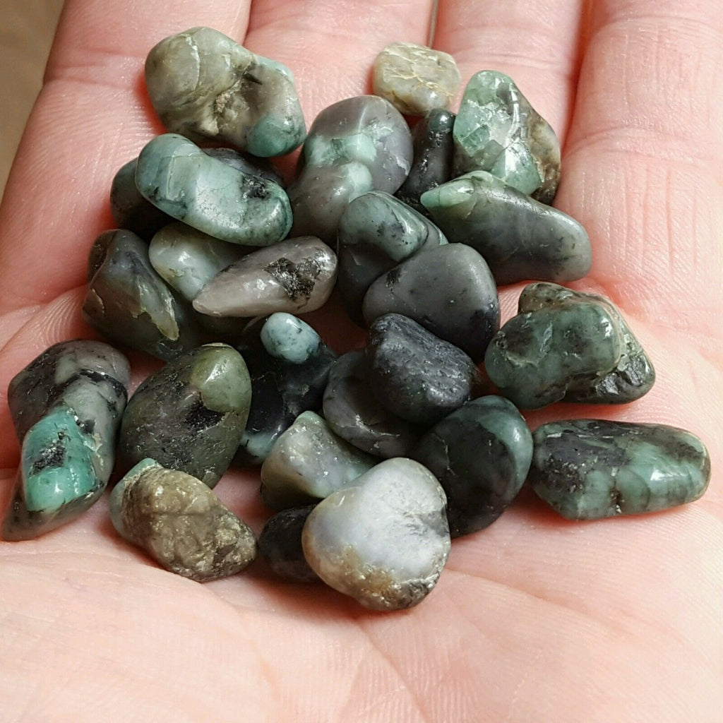 Tumbled Emerald Crystals Gemstones